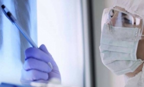 Sağlık çalışanlarının virüs mücadelesi yarın TRT Belgesel'de