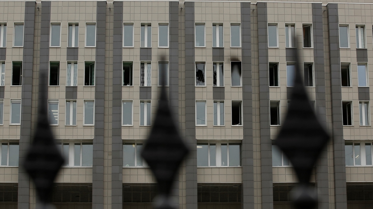 Dün yangında hayatını kaybedenlerin sayısı 9 olarak açıklanmış ve yaralı sayısının ise 9 olduğu bilgisi paylaşılmıştı.