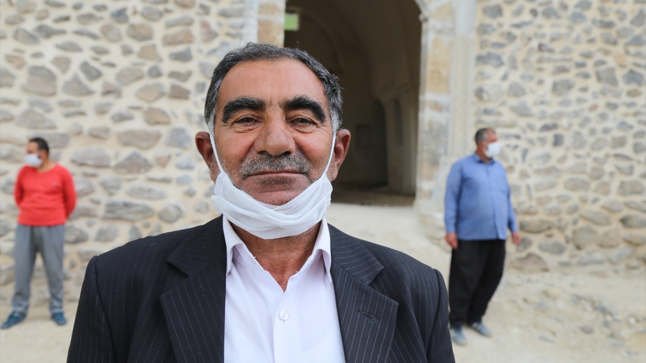 Ayrancı Köyü Muhtarı Zübeyir Aktaş da manastırın turizme kazandırılmasından duyduğu memnuniyeti dile getirerek, yetkililere teşekkür etti.