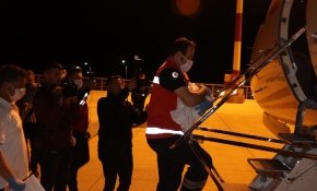 Ambulans uçak rahatsızlanan 17 günlük bebek için havalandı