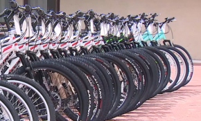 Cumhurbaşkanı Erdoğan'dan çocuklara bisiklet hediyesi