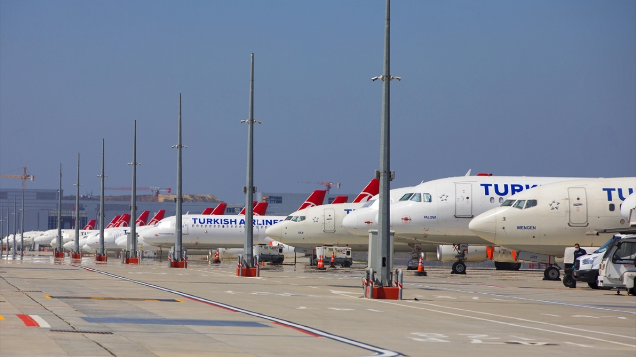 Türkiye`nin bayrak taşıyıcı hava yolu şirketi THY,  bugün 360 uçaklık modern filosu ve 127 ülkeyi kapsayan uçuş ağıyla, gökyüzündeki 87. yılını kutluyor.