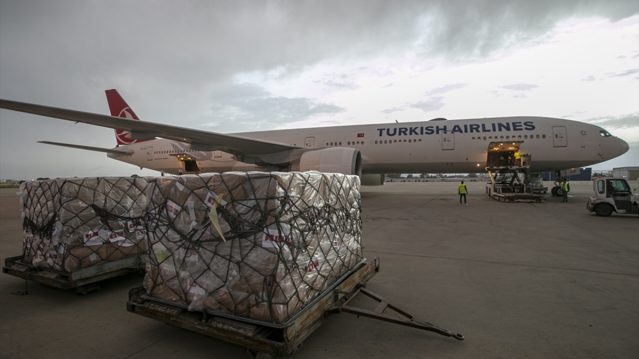 Öte yandan hava kargo taşıyıcısı Turkish Cargo, uluslararası gıda ve medikal ürün/ilaç zincirine katkı sağlayan önemli uçuşlar gerçekleştirdi. 