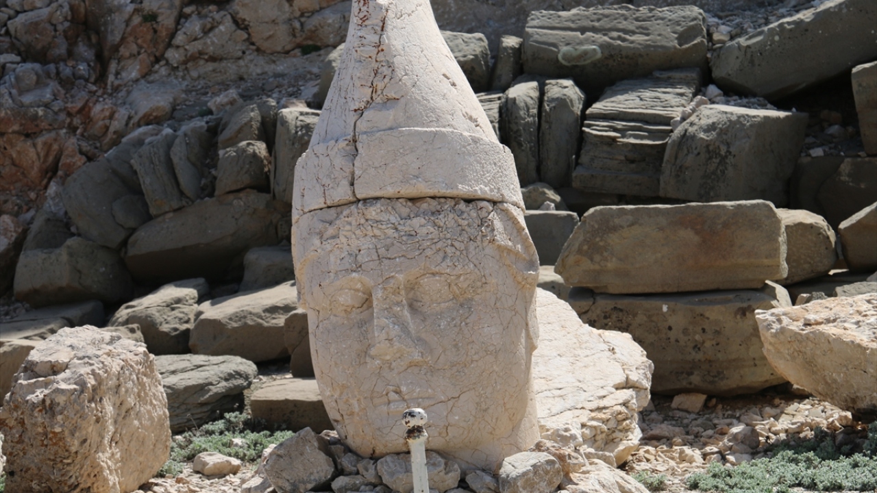 Koronavirüs salgınından önce bu yılki ziyaretçi hedeflerinin, 200 bini aşmak olduğunu belirten Ekinci, "Fakat Covid-19 salgını tedbirleri kapsamında ziyaretçi alınmadığı ve sezona üç ay geç başlanacağı için belki de istenilen hedefe ulaşamayacağız." dedi.