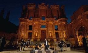 "Evde Bayram Konserleri"nin dördüncüsü Efes Antik Kentinde gerçekleşti