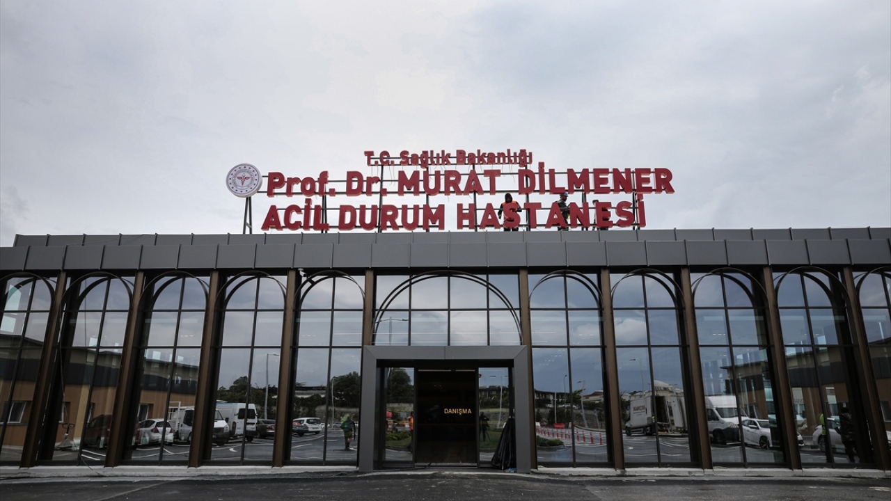 Sarıgazi Mahallesi`ne inşa edilen hastanede ilk günden bu yana hummalı çalışmalar devam ederken, açılış için de geri sayım başladı. 