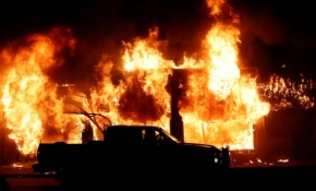 Floyd'un öldürülmesine yönelik protestolar devam ediyor