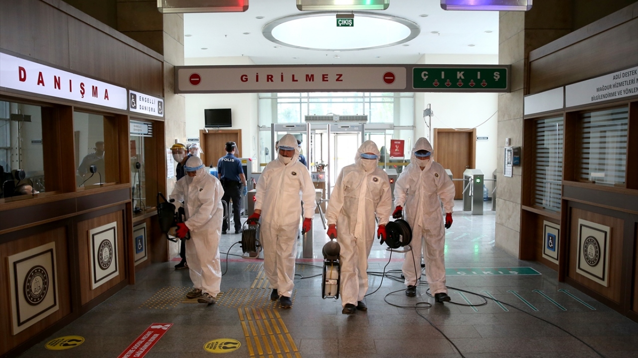 Cumhuriyet savcılıklarına müracaatta sanık, tanık, müşteki gibi kişilerin sıra beklememesi için yeterli zaman aralığı bulundurulması sağlanacak.