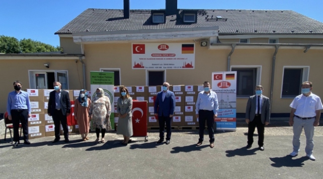 YTB'den Almanya'daki ihtiyaç sahiplerine yardım paketi