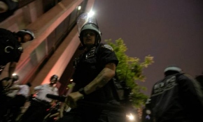 New York'ta polis ve göstericiler arasında arbede