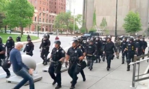 ABD'de polis şiddetinin son kurbanı 75 yaşındaki bir adam oldu