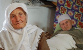 Emine Nine'den eşine büyük vefa: Artık ona bebek gibi bakıyorum