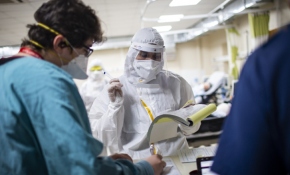 Türkiye'nin virüsle savaşına övgü