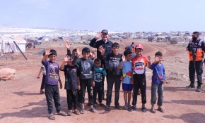 İçişleri Bakanı Süleyman Soylu, İdlib'deki briket evleri inceledi