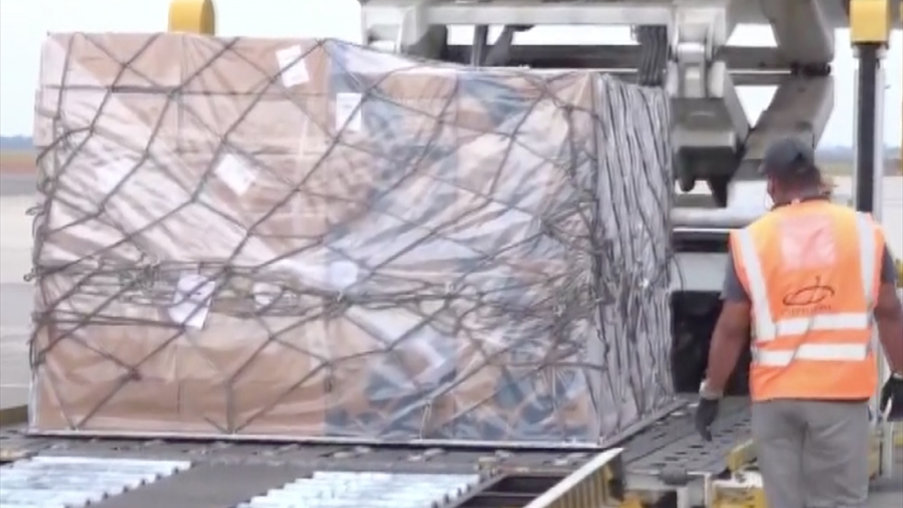 Latin Amerika bölgesinde salgının merkez üssü haline gelen ülkede bugüne kadar, 35 bin 930 kişinin hayatına mal olan virüs 672 bin 846 kişide görüldü.