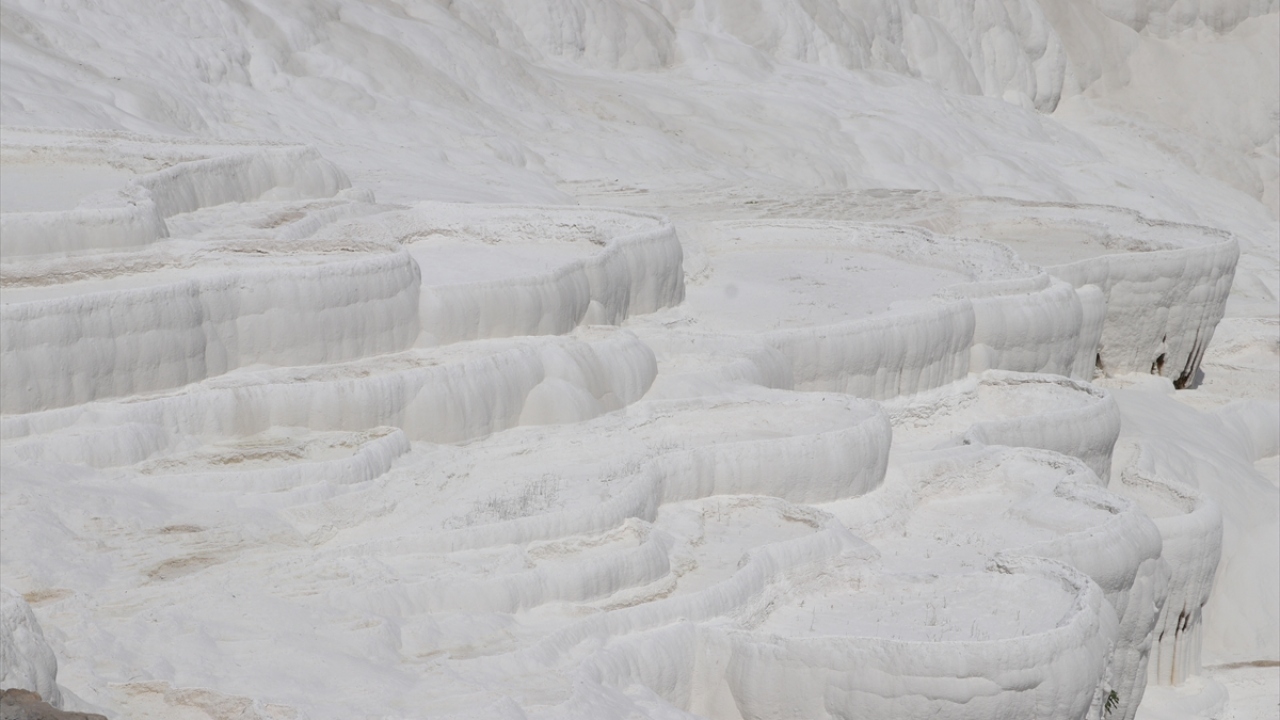"Yabancı turistlerin yarıya yakını Uzak Doğu`dan gelenler olacak"