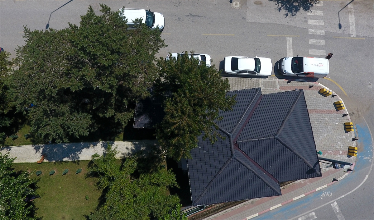 Jandarma Astsubay Çavuş Şevkiye Özdere de çoğu kadın gibi doğayı, ağaçları ve çiçekleri çok sevdiğini dile getirdi.