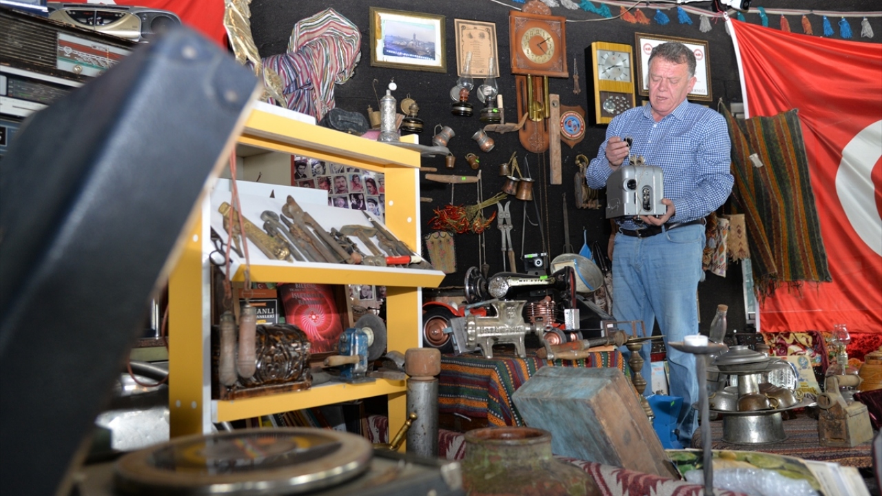 Salgın sürecinde hizmet veremeyen Çınar, eski eşyalara merakından dolayı bu alanda yoğun çaba harcadı. 