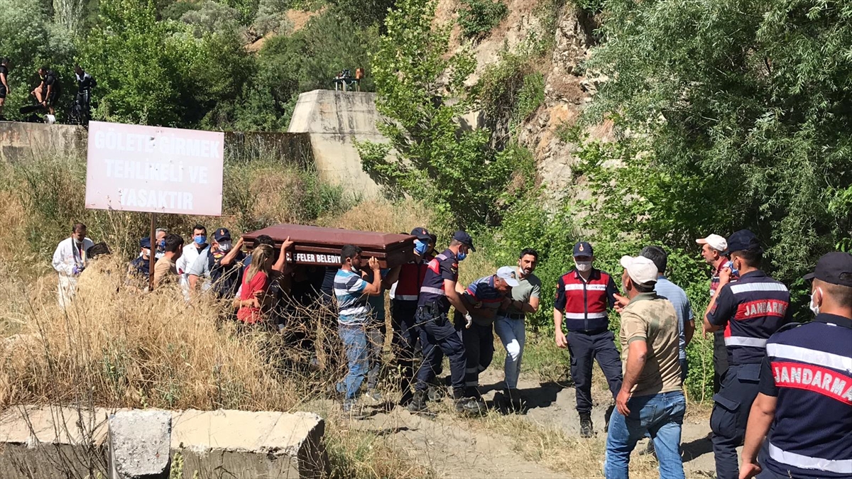 Arkadaşlarının haber vermesi üzerine olay yerine jandarma, itfaiye ve sağlık ekipleri sevk edildi.