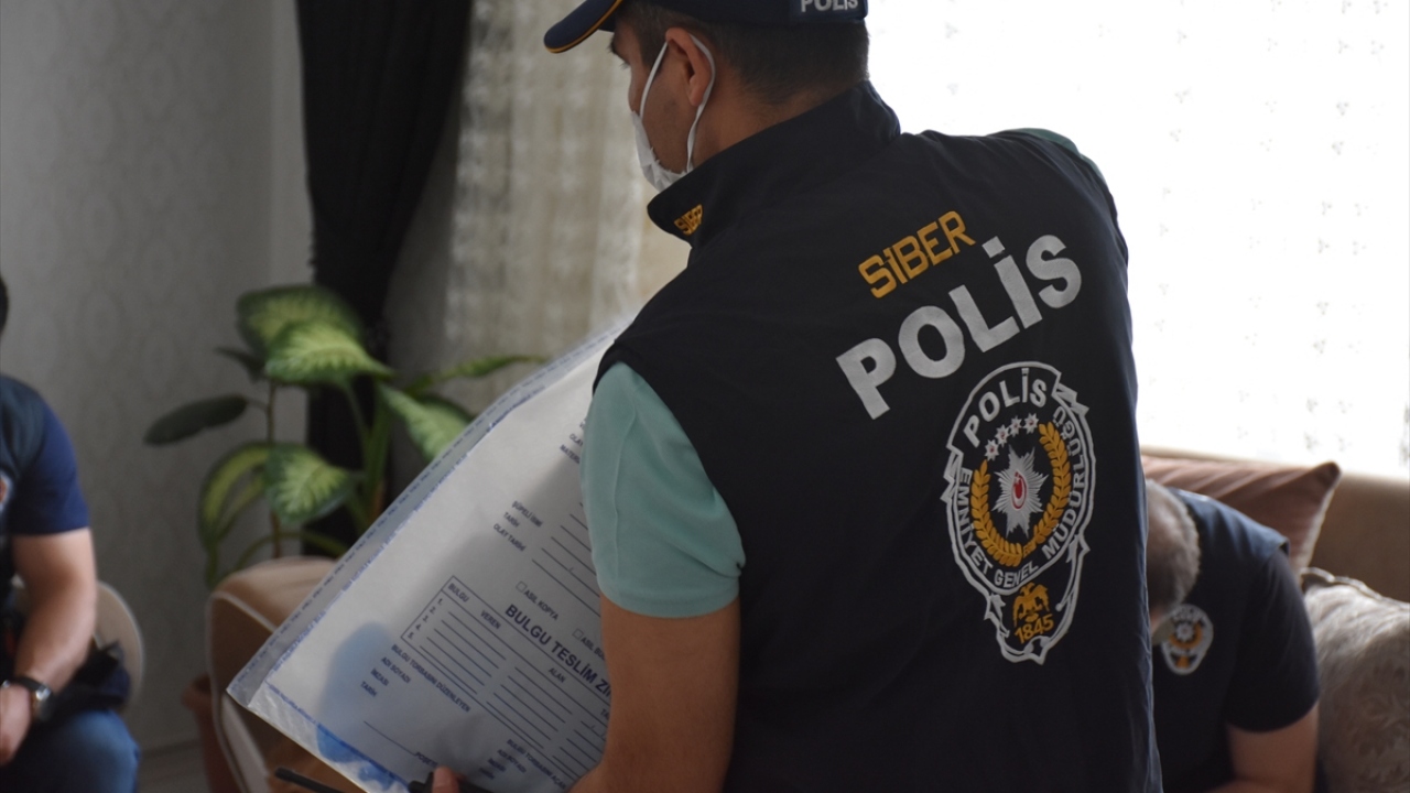 Zanlıların emniyetteki işlemleri devam ediyor. 