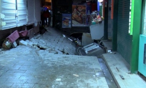 Beşiktaş'ta yolun çökmesi sonucu bir kişi yaralandı