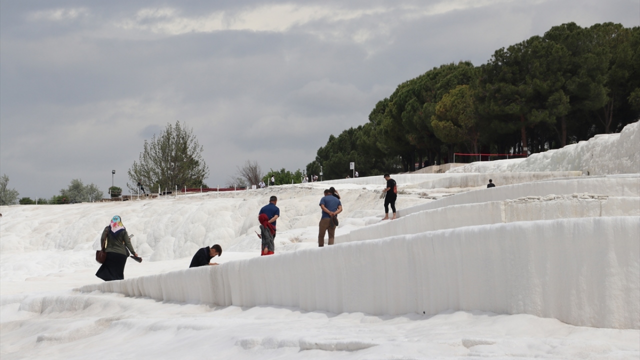 2,5 aydır sakin günler geçiren bölgede kapıların açılmasının ardından hareketlilik yaşanıyor.