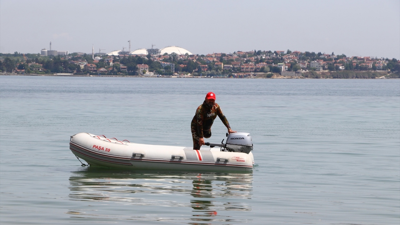 Evli ve 3 çocuk babası Koç, yaşama azmi ile başta engelliler olmak üzere herkese örnek oluyor. 