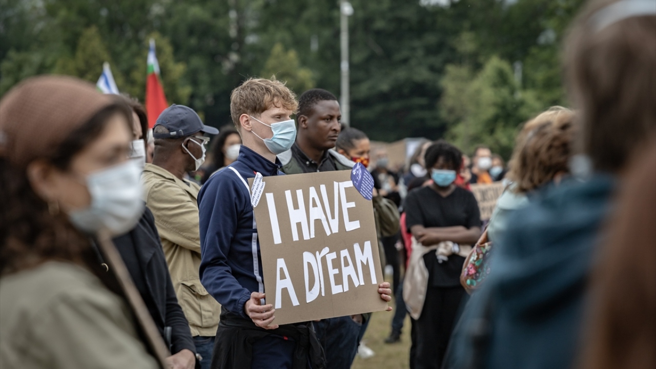 Müslüman azınlıklar adına yapılan konuşmada, bütün insanlığın Adem`den geldiği ve herkesin eşit olduğu vurgulandı.