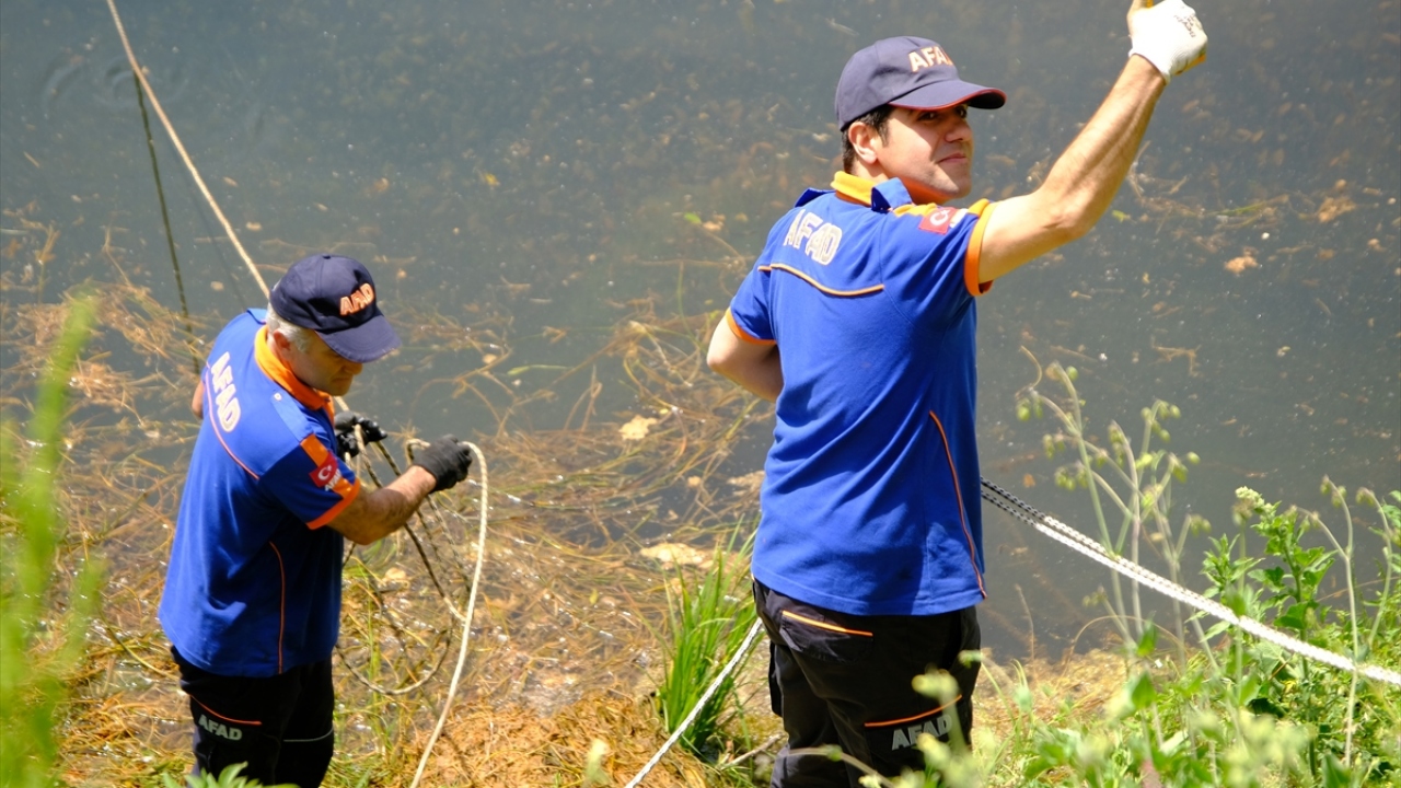 AFAD İl Müdürü Nazif Ekinci, gazetecilere, Anadolu`nun bir çok yerinde Dipsiz Göl`e benzeyen doğal güzellikler olduğunu söyledi. 