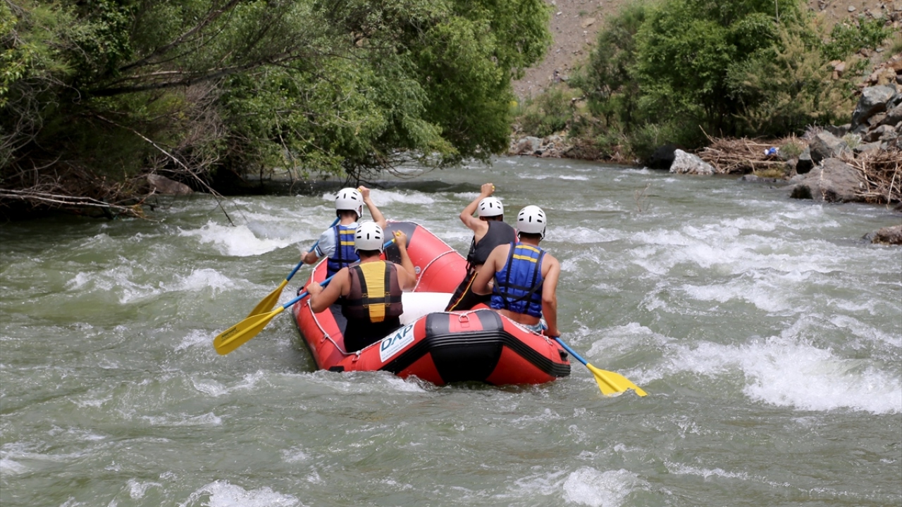 "Buraya gelenler botlarını dereye koyup rafting yapabilecek"