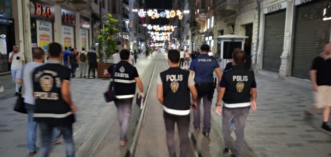 İstanbul Valiliği yeni normal denetimleri gerçekleştirdi