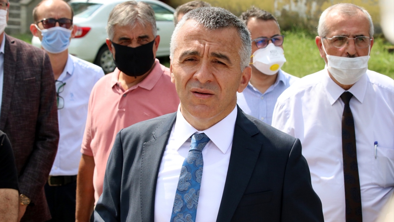 İncelemelerinin ardından gazetecilere açıklamalarda bulunan Bilgin, dün etkili olan yağış nedeniyle Üsküpdere, Kızılcıkdere, Bayramdere, Kavakdere, Erikleryurdu köyleri ile Üsküp beldesinde bazı sıkıntıların yaşandığını belirtti.