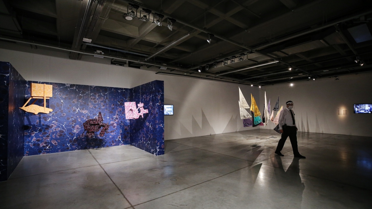 "Önümüzdeki hafta itibarıyla koleksiyonumuzu değiştiriyoruz"