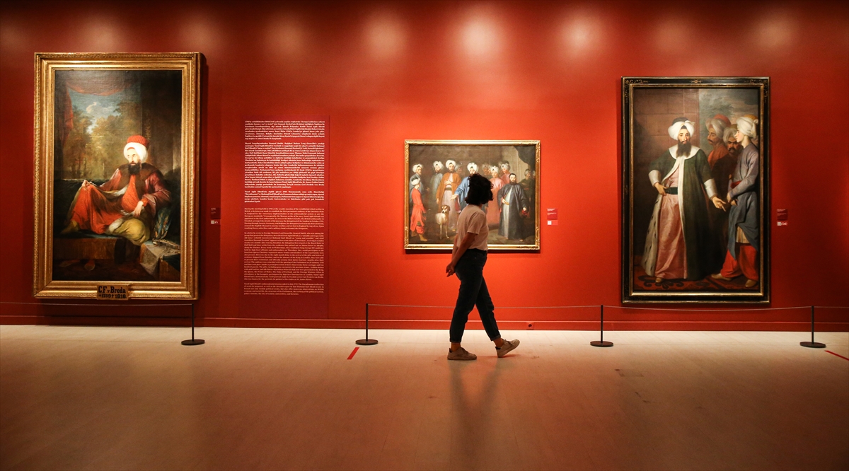 Çağdaş ve modern sanat eserlerinin izlenebildiği İstanbul Modern, Pera Müzesi, Sabancı Üniversitesi Sakıp Sabancı Müzesi (SSM) ve Arter, tedbirlerin ardından bugün kapılarını açtı.