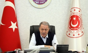 Bakan Akar telsizle komutanlara seslendi