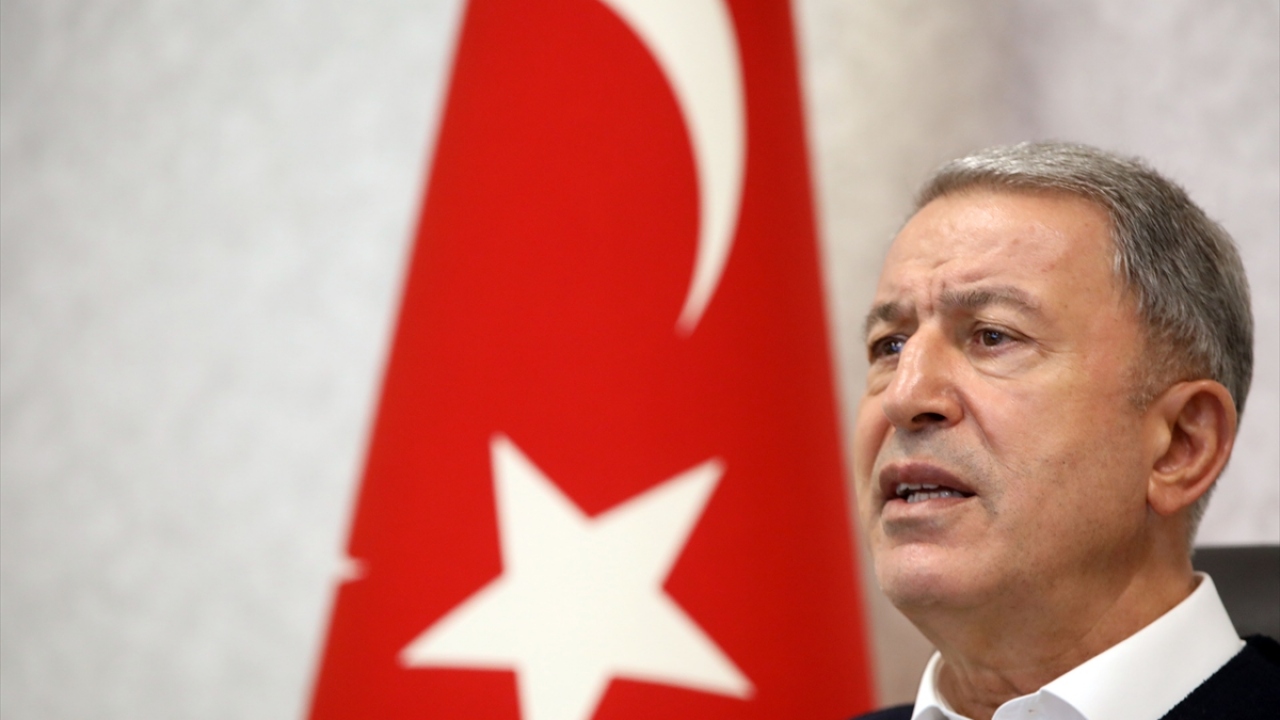 Operasyon bölgesindeki personelin güvenliğinin sağlanmasının önemine de vurgu yapan Akar, şunları söyledi: