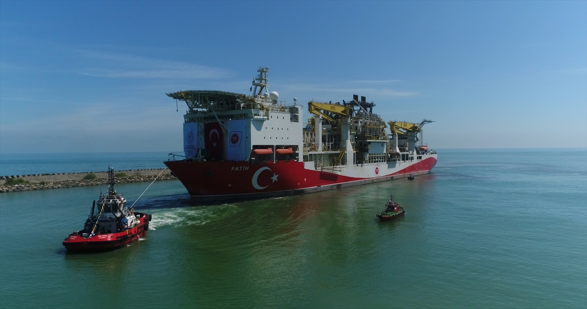 "Sektöründe Türkiye`nin önde gelen firması olarak Fatih`e hizmet vermekten gurur duyuyoruz." ifadesini kullanan Aksoy, geminin Trabzon Limanı`na yanaşmasından bir gün önce yaklaşık 8 saat süren toplantı gerçekleştirdiklerini belirtti.
