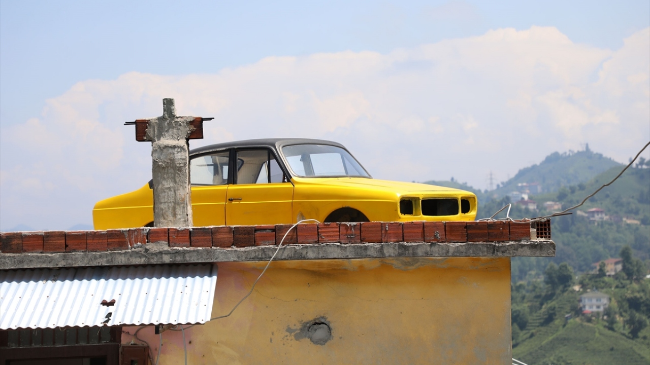 Bu süre içerisinde otomobili almak için çok sayıda alıcı çıkmasına rağmen Meliha Çepli, eşinden yadigar kaldığı için satılmasına izin vermedi.