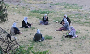 Diyarbakır'da sosyal mesafeli mahalle sohbeti