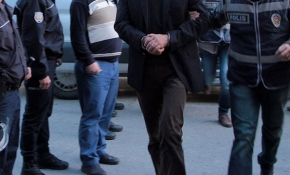 İhraç edilen akademisyenin oyunu deşifre edildi