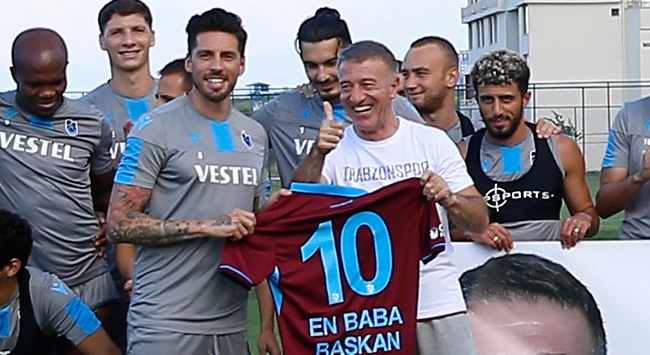 Trabzonsporda başkan Ağaoğlunun Babalar Günü kutlandı