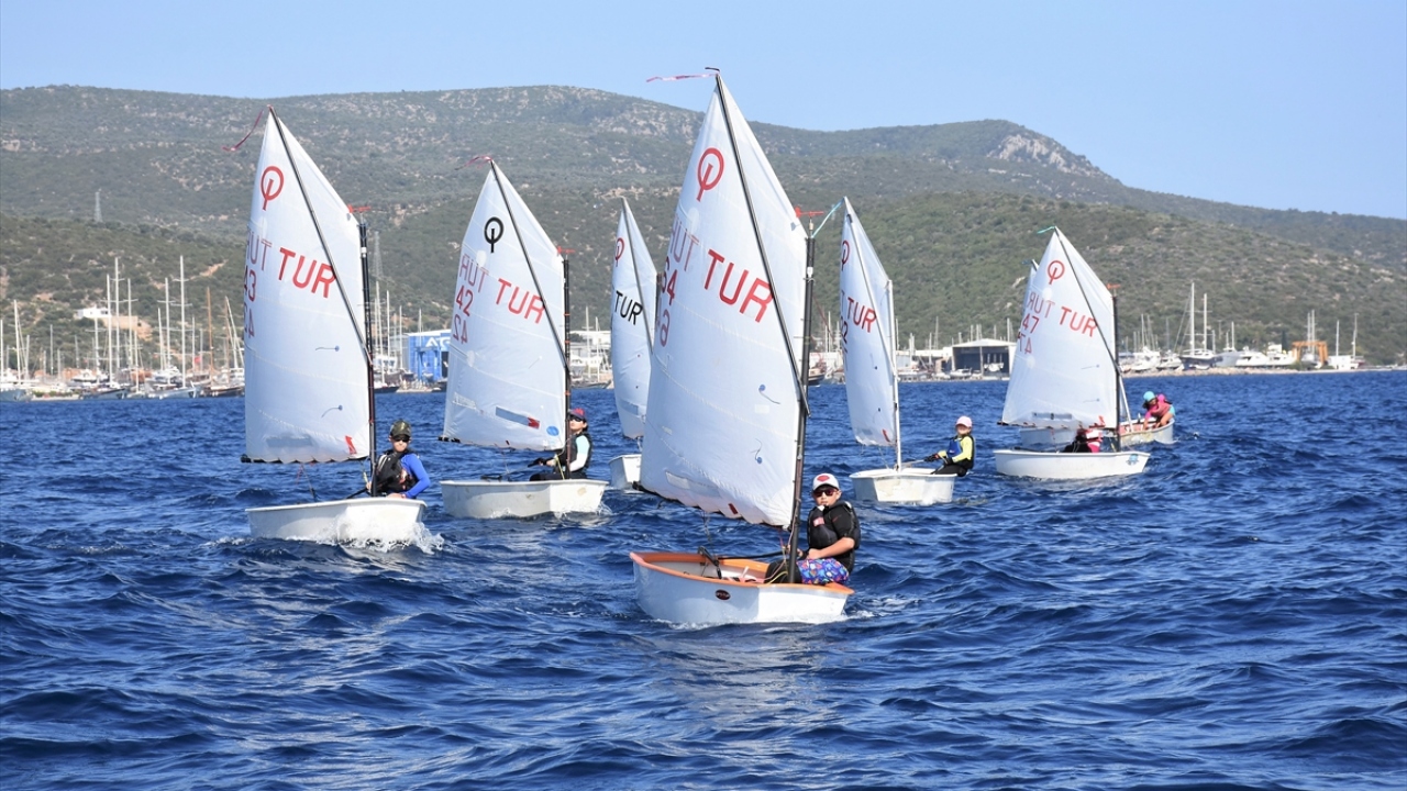 TYF Muğla Temsilcisi Serdar Kayhan, yaptığı açıklamada, alınan önlemlerle 15 gün önce milli takım sporcularının, ardından da lisanslı diğer sporcuların denizle buluşmasının mutluluğunu yaşadıklarını söyledi. 