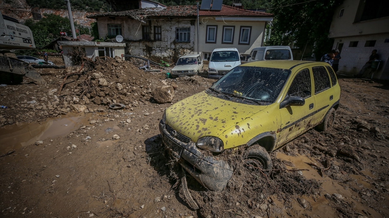 "Daha önce böyle bir yağış ve sel görmedik"