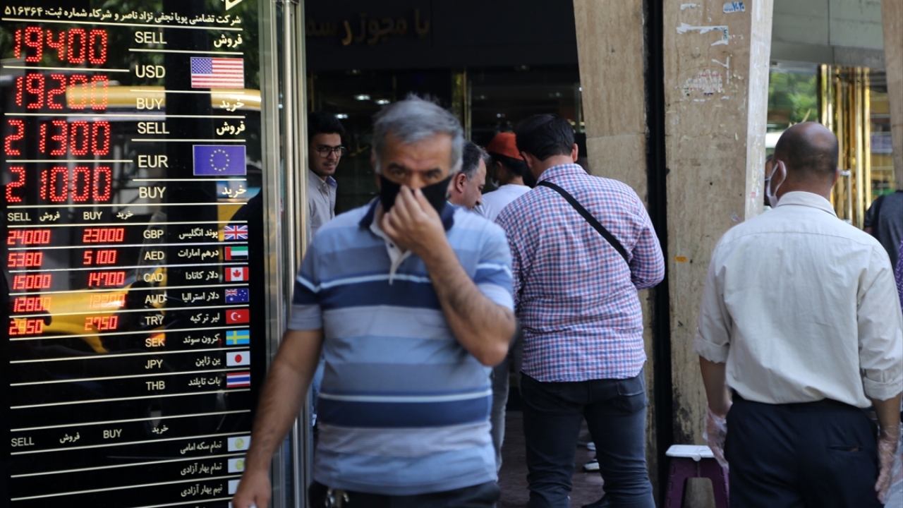 Yaşananların ABD yaptırımlarıyla alakası olmadığını savunan Purahani, şöyle konuştu: