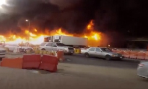 Suudi Arabistan'da sebze halinde büyük yangın