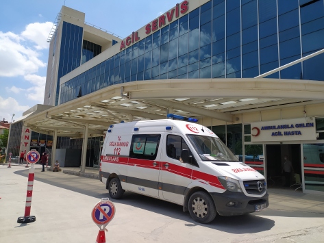 Konyada fabrikada yemekten zehirlenen 97 işçi tedavi altına alındı