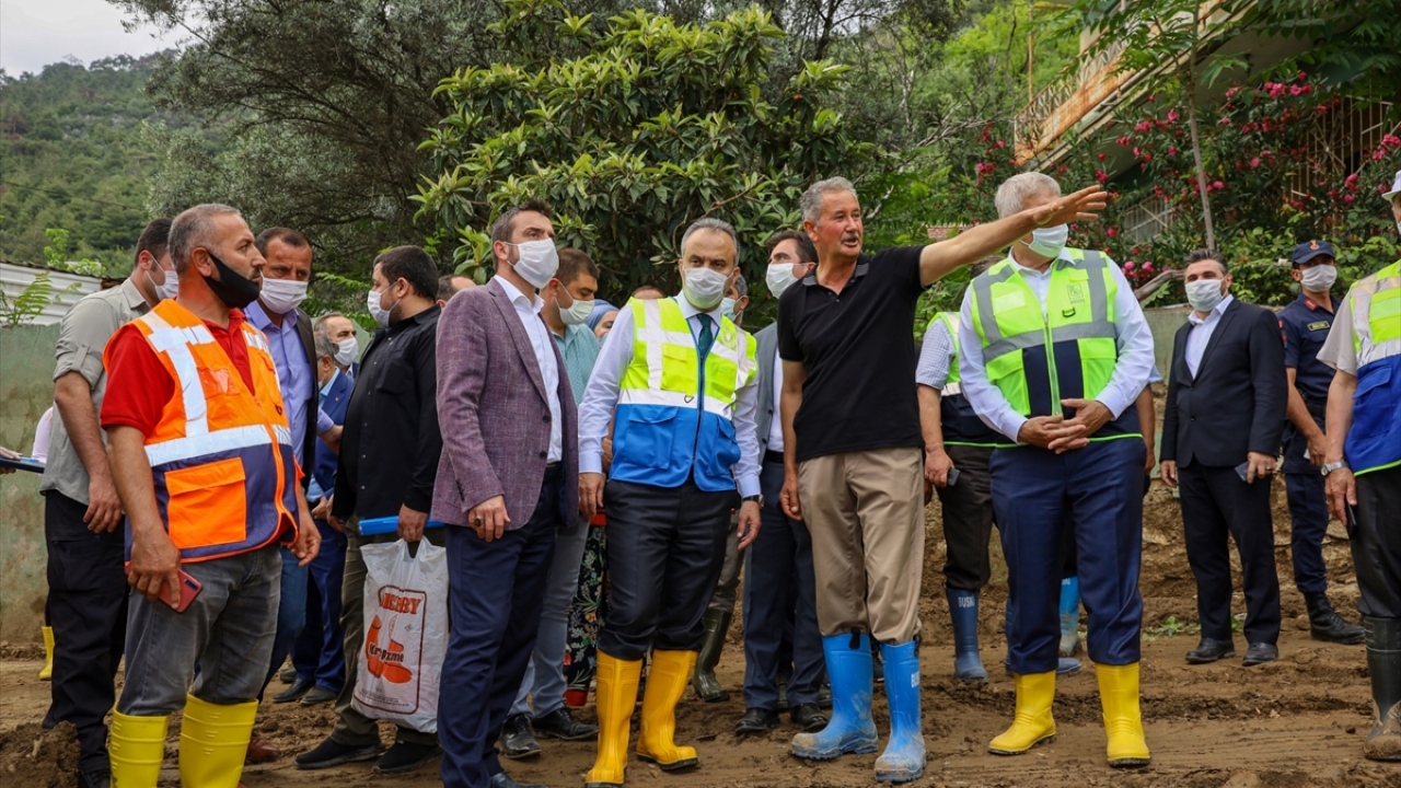 "Büyükşehir Belediyemizin 200`den fazla personeli çalışıyor"