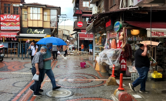 Edirnede sağanak etkili oldu