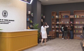 Türkiye'nin ilk AVM kütüphaneleri açıldı