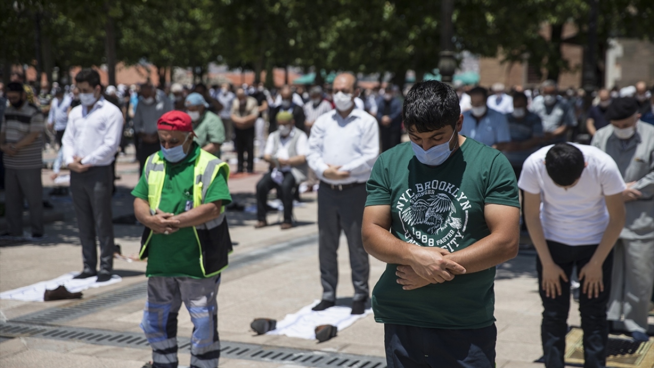 Ankara-Hacı Bayram Veli Camii